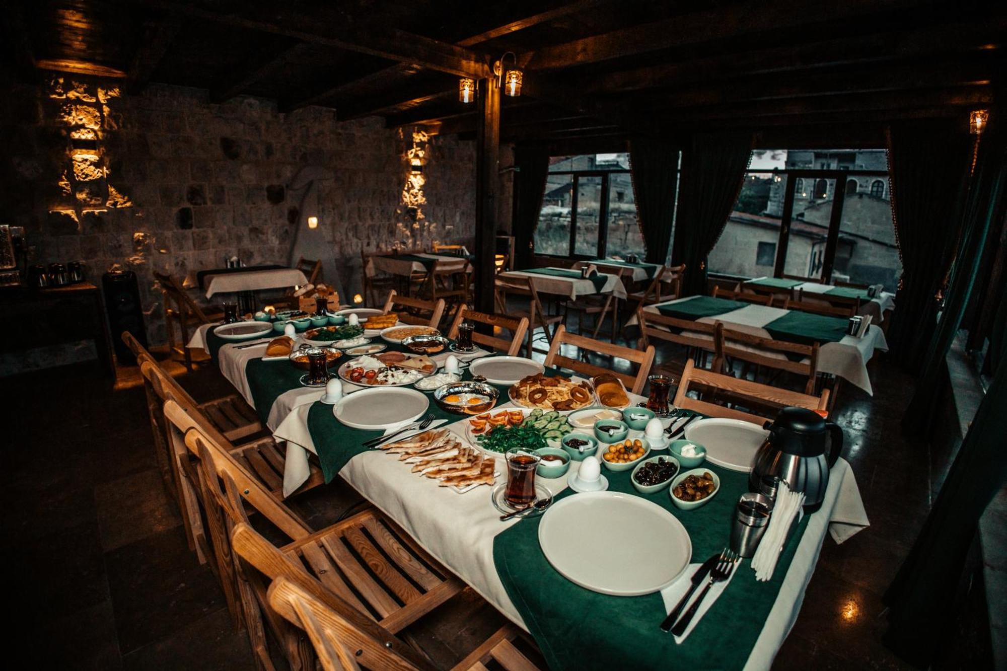 לינה וארוחת בוקר אורגופ Vanessa Cave House מראה חיצוני תמונה
