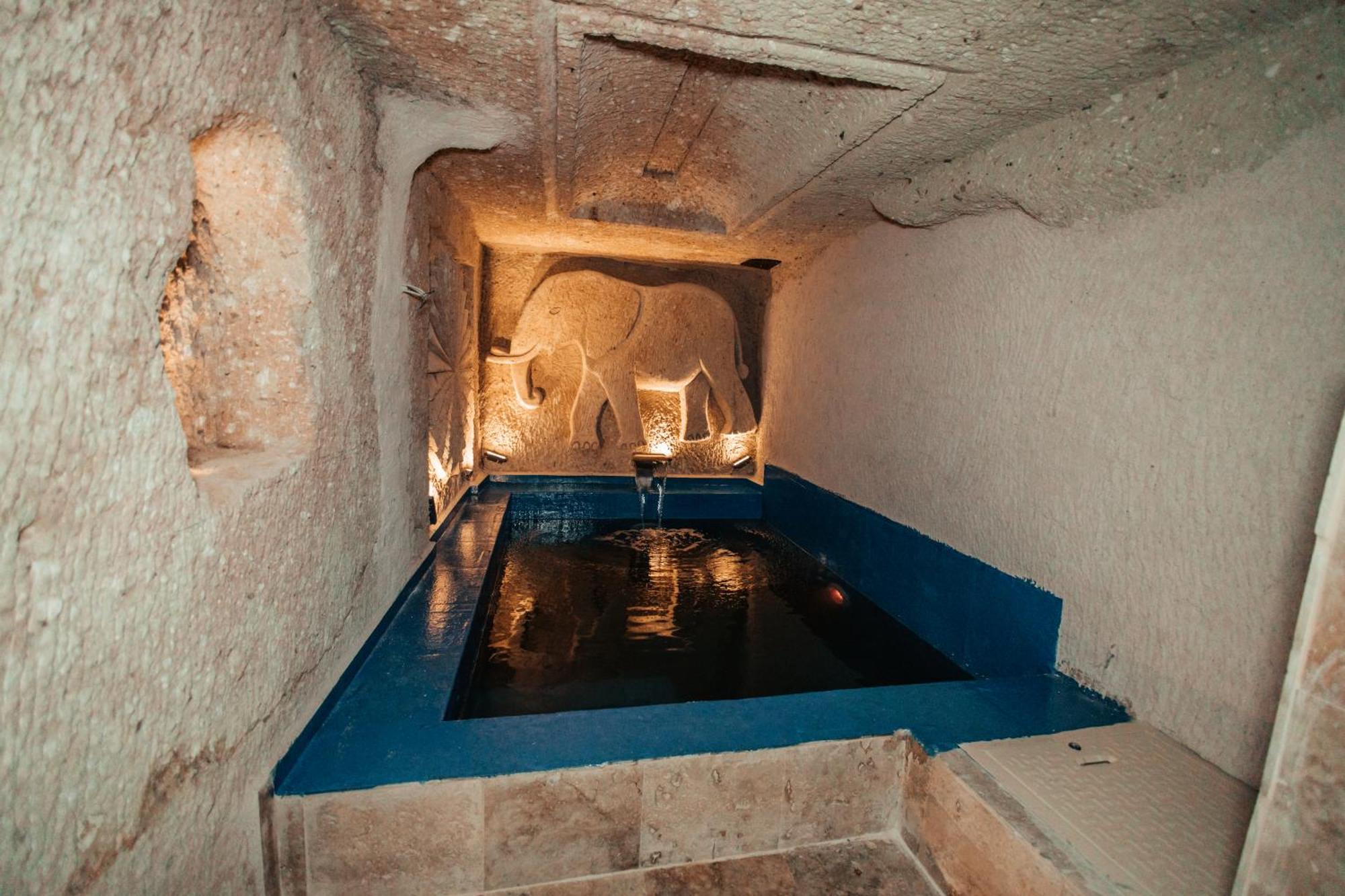 לינה וארוחת בוקר אורגופ Vanessa Cave House מראה חיצוני תמונה