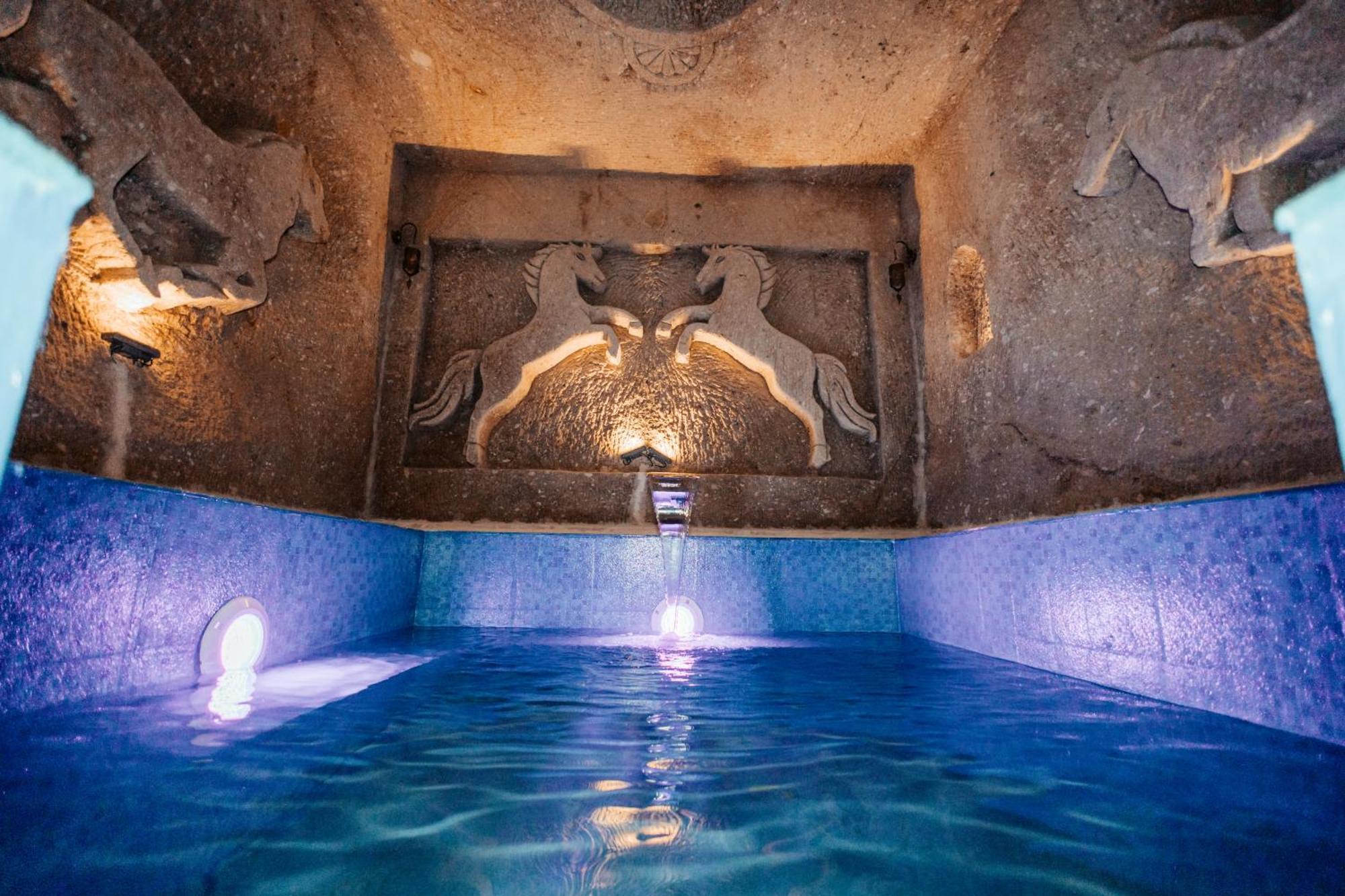 לינה וארוחת בוקר אורגופ Vanessa Cave House מראה חיצוני תמונה